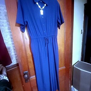NAVY BLUE SHORT SLEEVE WOMEN'S JUMPSUIT-(NWOT)